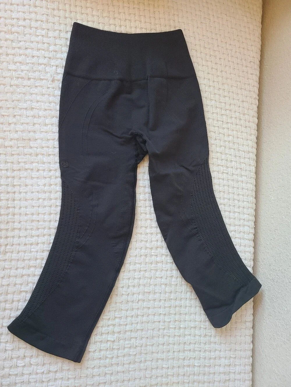 Lululemon Black Leggings Crop Size 4